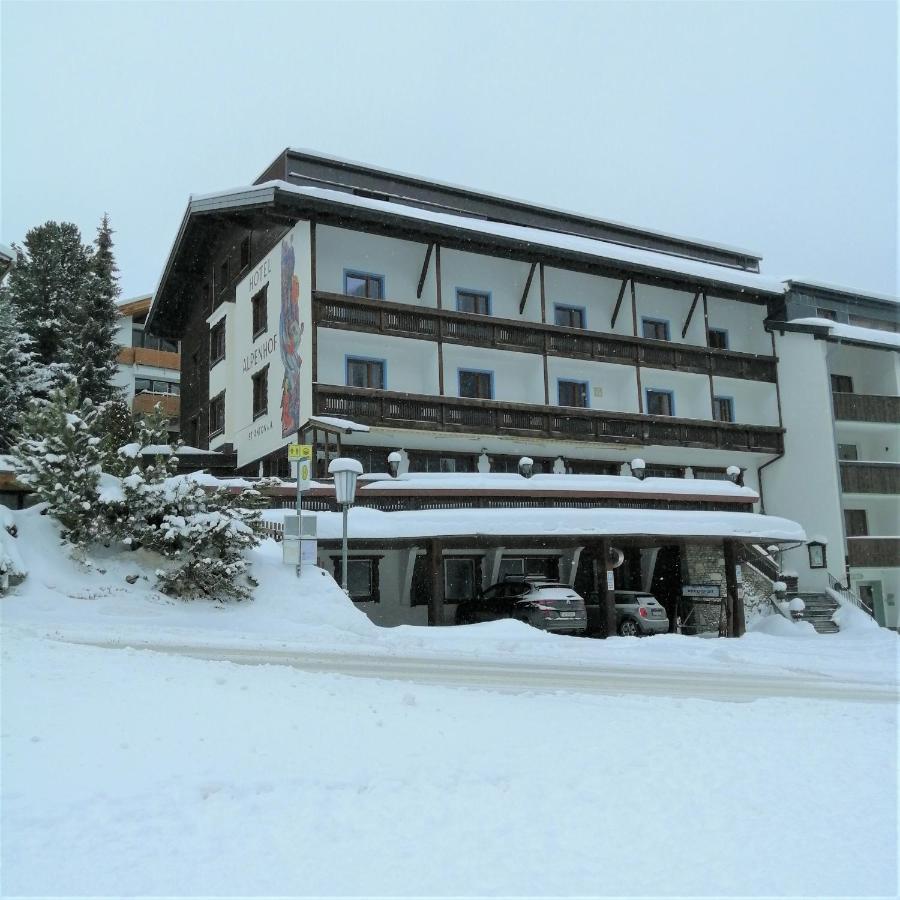 Hotel Alpenhof 장크트안톤암아를베르크 외부 사진