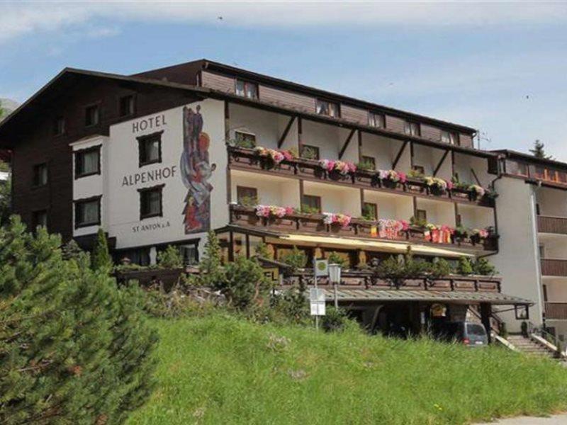 Hotel Alpenhof 장크트안톤암아를베르크 외부 사진